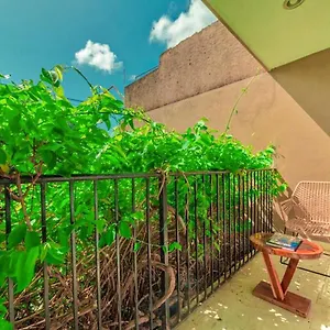 Holiday home Unique Mystic Pool Yard Only 3 Blocks Main Sq, Merida
